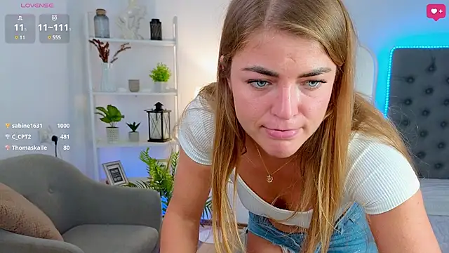 Donna Sun online show from March 2025 04:34:02 PM