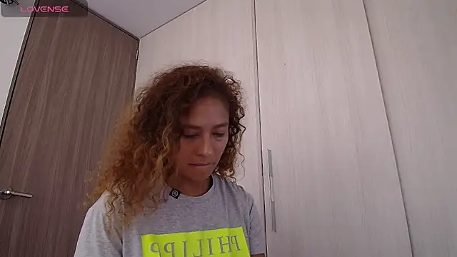 Snapshot of Zoedaniels chatting on January 2025 02:47:02 PM Zoedaniels online show from January 2025 02:47:02 PM