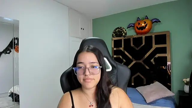 Billie Jhonson  online show from October 2025 07:02:01 PM