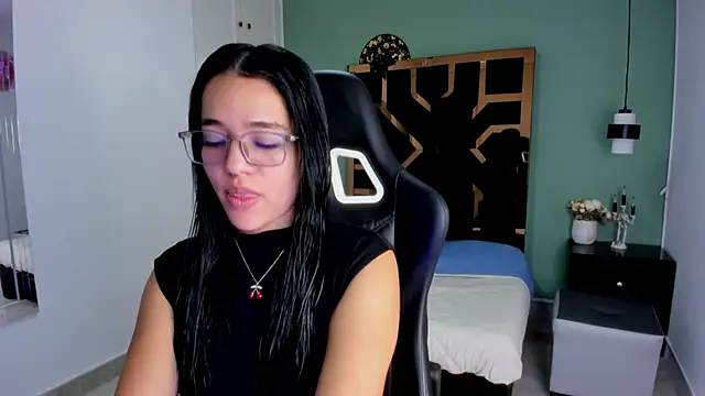 Billie Jhonson  online show from November 2025 07:24:01 PM