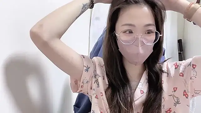 Snapshot of Chu1314 chatting on November 2025 03:37:02 PM Chu1314 online show from November 2025 03:37:02 PM