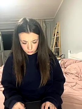 Snapshot of bunnythetailor chatting on October 2025 11:05:01 PM bunnythetailor online show from October 2025 11:05:01 PM