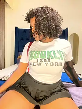 Boneca25 online show from February 2025 04:43:01 PM