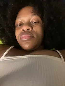 Boneca25 online show from November 2025 11:04:02 PM