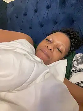 Boneca25 online show from November 2025 09:08:01 PM