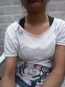 Snapshot of Tanu-00 chatting on February 2025 06:15:02 PM Tanu-00 online show from February 2025 06:15:02 PM