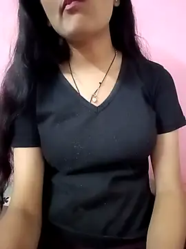 Snapshot of Tanu-00 chatting on December 2025 07:00:01 PM Tanu-00 online show from December 2025 07:00:01 PM