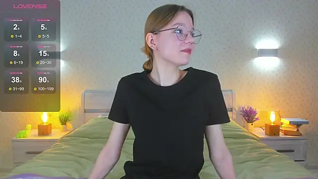 Snapshot of ElvinaBestwick chatting on February 2025 03:05:01 PM ElvinaBestwick online show from February 2025 03:05:01 PM