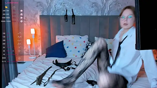 Snapshot of ElvinaBestwick chatting on February 2025 03:18:02 PM ElvinaBestwick online show from February 2025 03:18:02 PM