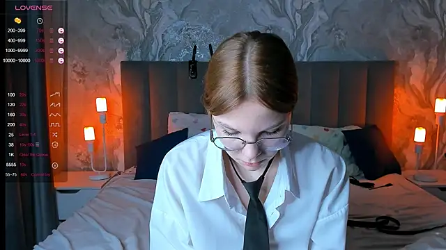 Snapshot of ElvinaBestwick chatting on February 2025 06:23:01 PM ElvinaBestwick online show from February 2025 06:23:01 PM