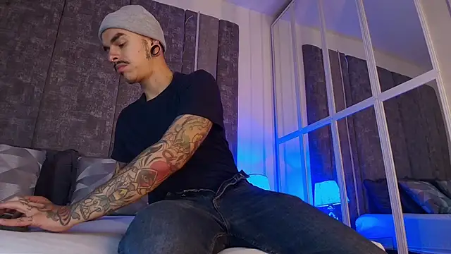 Snapshot of kaletattoo chatting on April 2026 11:41:01 AM kaletattoo online show from April 2026 11:41:01 AM