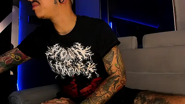 Snapshot of kaletattoo chatting on May 2026 11:27:02 AM kaletattoo online show from May 2026 11:27:02 AM