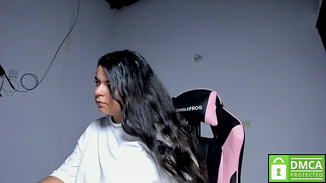 Snapshot of Little_Shaara chatting on November 2025 08:46:02 AM Little Shaara online show from November 2025 08:46:02 AM