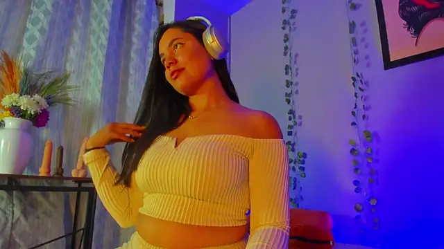 evaa greey online show from November 2025 08:22:02 PM