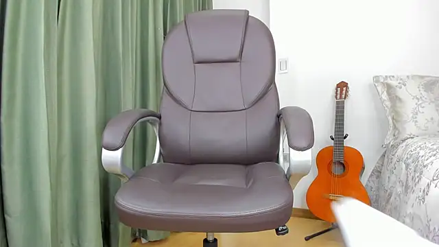 Tombarden online show from February 2025 10:11:02 PM