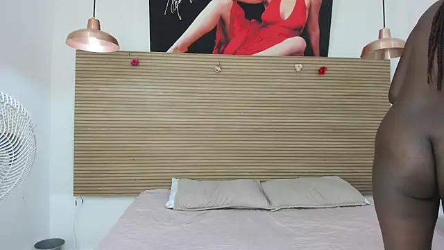 Snapshot of Dakkota_Fox chatting on November 2025 09:00:02 PM Dakkota Fox online show from November 2025 09:00:02 PM