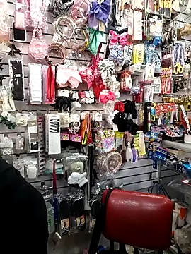 Snapshot of Vale_Saenzz chatting on November 2025 08:09:01 PM Vale Saenzz online show from November 2025 08:09:01 PM