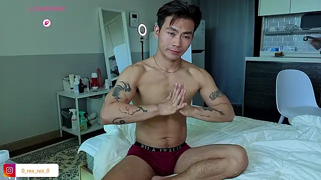 Snapshot of Doh728 chatting on November 2025 04:43:02 AM Doh728 online show from November 2025 04:43:02 AM