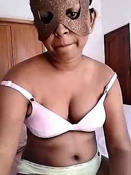 DiluQueen online show from February 2025 10:37:02 AM