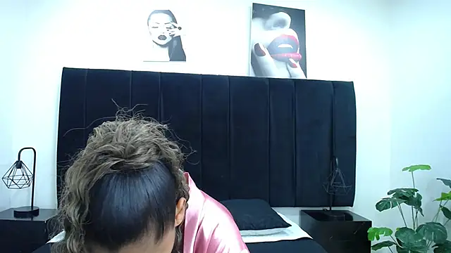 CamiilaReyes online show from January 2026 04:09:02 PM