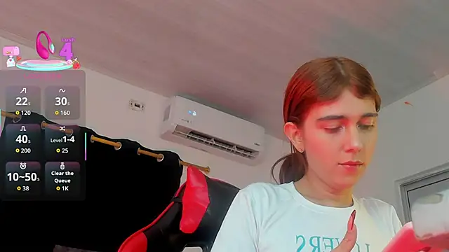 Nicol TransGirl online show from February 2026 04:54:01 AM