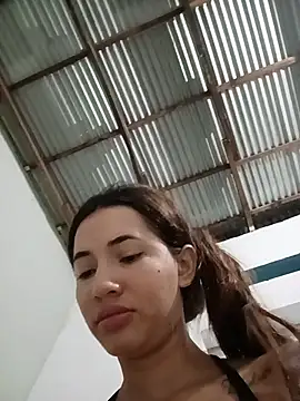 Snapshot of -Nicol chatting on December 2025 10:02:01 AM -Nicol online show from December 2025 10:02:01 AM