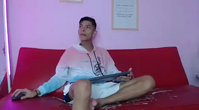 Snapshot of KING_STYLE2 chatting on March 2025 11:38:02 PM KING STYLE2 online show from March 2025 11:38:02 PM