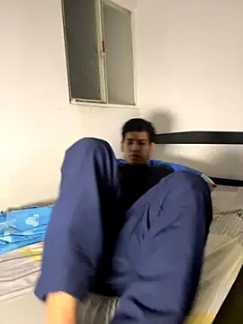 Snapshot of Santiago-Thompson chatting on September 2025 06:46:01 AM Santiago-Thompson online show from September 2025 06:46:01 AM