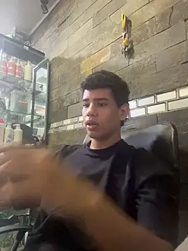 Snapshot of Santiago-Thompson chatting on October 2025 04:33:01 PM Santiago-Thompson online show from October 2025 04:33:01 PM