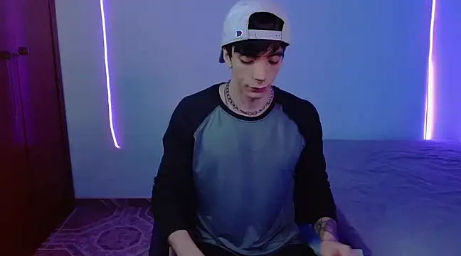 H3ll B0I online show from February 2025 11:31:01 PM