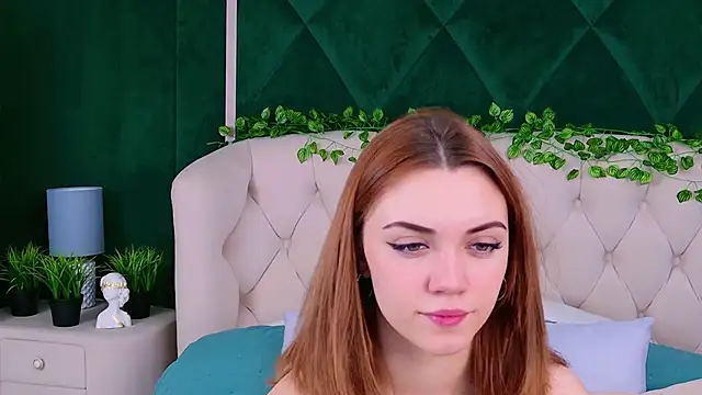 Ariadna Holder online show from March 2025 01:40:02 PM