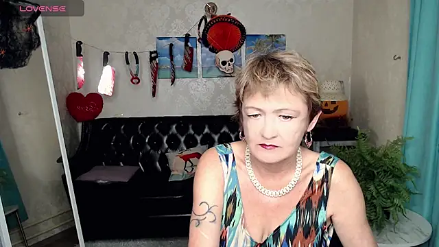 SexyGrandma  online show from October 2025 05:01:01 PM