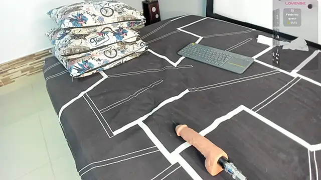 AlexxaSmall online show from October 2025 02:47:02 AM