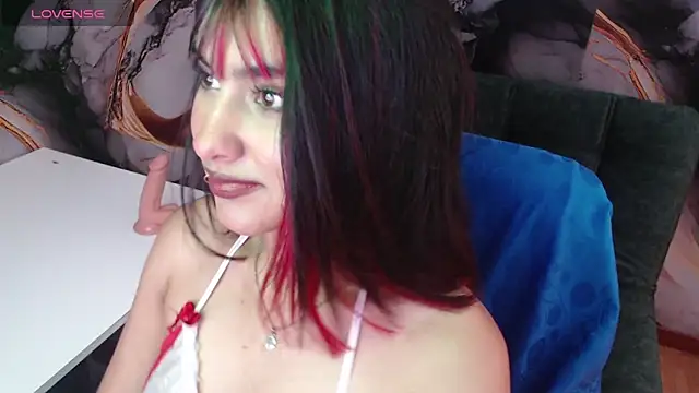 Snapshot of emily_fox_3 chatting on March 2025 02:44:01 PM emily fox 3 online show from March 2025 02:44:01 PM