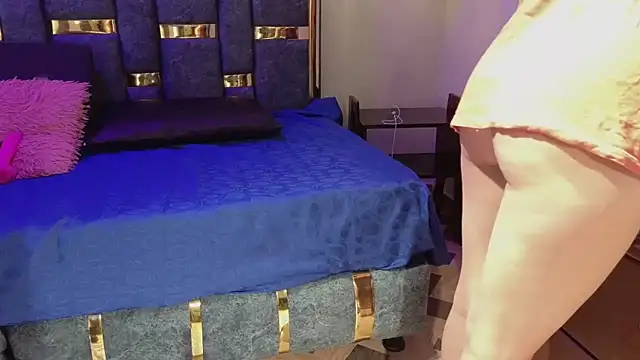 Snapshot of emily_fox_3 chatting on March 2025 12:18:02 PM emily fox 3 online show from March 2025 12:18:02 PM