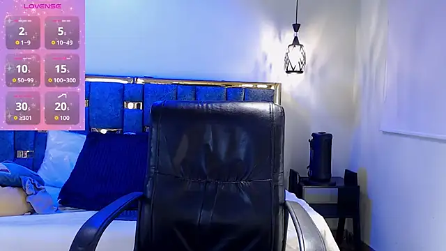 Snapshot of emily_fox_3 chatting on September 2025 03:33:02 AM emily fox 3 online show from September 2025 03:33:02 AM