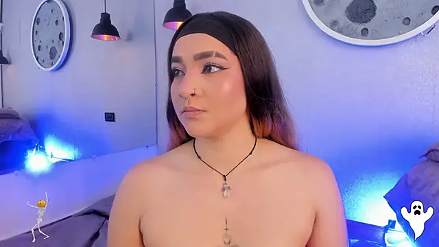 Shanntal  online show from October 2025 07:23:01 PM