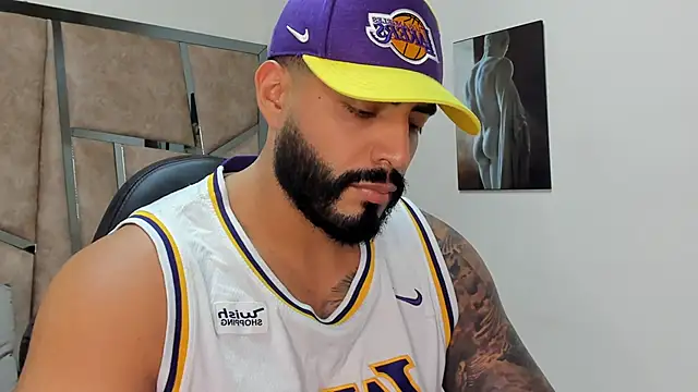 Snapshot of LeandroRusso chatting on March 2025 09:15:01 PM LeandroRusso online show from March 2025 09:15:01 PM