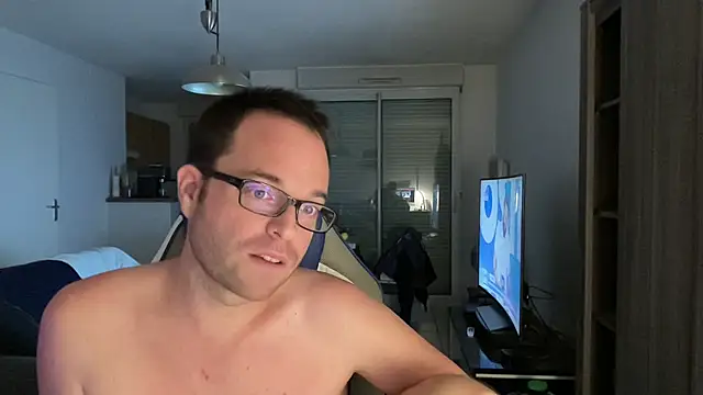 Funnyjul31 online show from February 2025 07:35:01 PM