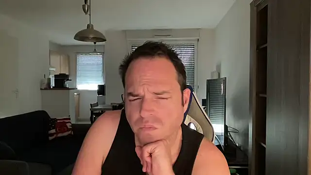 Funnyjul31 online show from February 2025 02:52:01 PM