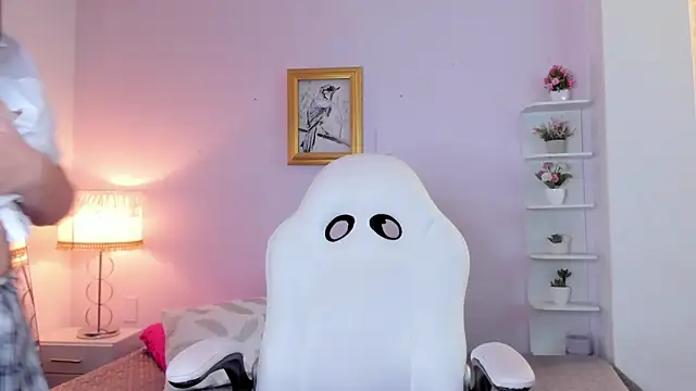 Snapshot of LeilaRasi chatting on March 2025 05:43:02 PM LeilaRasi online show from March 2025 05:43:02 PM