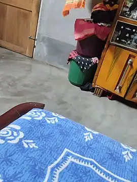 birds0641 online show from May 2026 06:25:01 PM