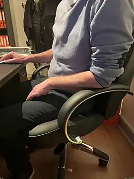 vincent1522 online show from February 2025 07:27:02 PM