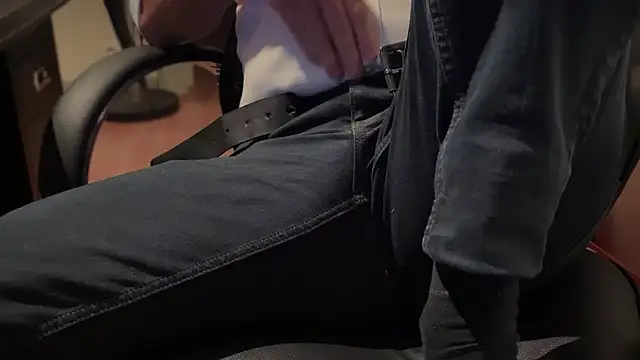 vincent1522 online show from February 2025 06:19:02 PM