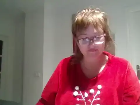 Snapshot of Luzia-Sal chatting on January 2025 06:33:01 AM Luzia-Sal online show from January 2025 06:33:01 AM