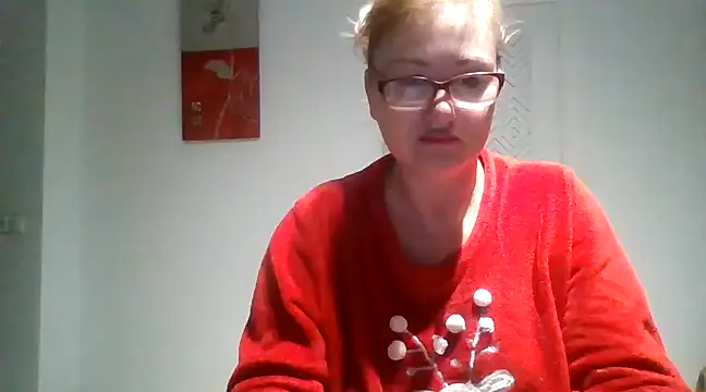 Snapshot of Luzia-Sal chatting on February 2025 04:26:02 AM Luzia-Sal online show from February 2025 04:26:02 AM