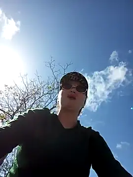 Snapshot of Luzia-Sal chatting on February 2025 11:49:01 AM Luzia-Sal online show from February 2025 11:49:01 AM