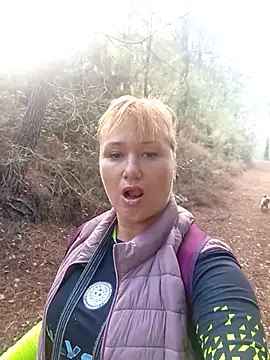 Snapshot of Luzia-Sal chatting on October 2025 08:53:01 AM Luzia-Sal online show from October 2025 08:53:01 AM