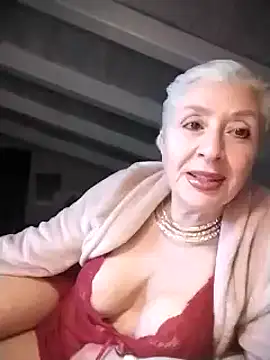 Snapshot of divinaerotica chatting on February 2025 04:37:02 PM divinaerotica online show from February 2025 04:37:02 PM