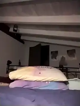 Snapshot of divinaerotica chatting on November 2025 09:24:02 PM divinaerotica online show from November 2025 09:24:02 PM